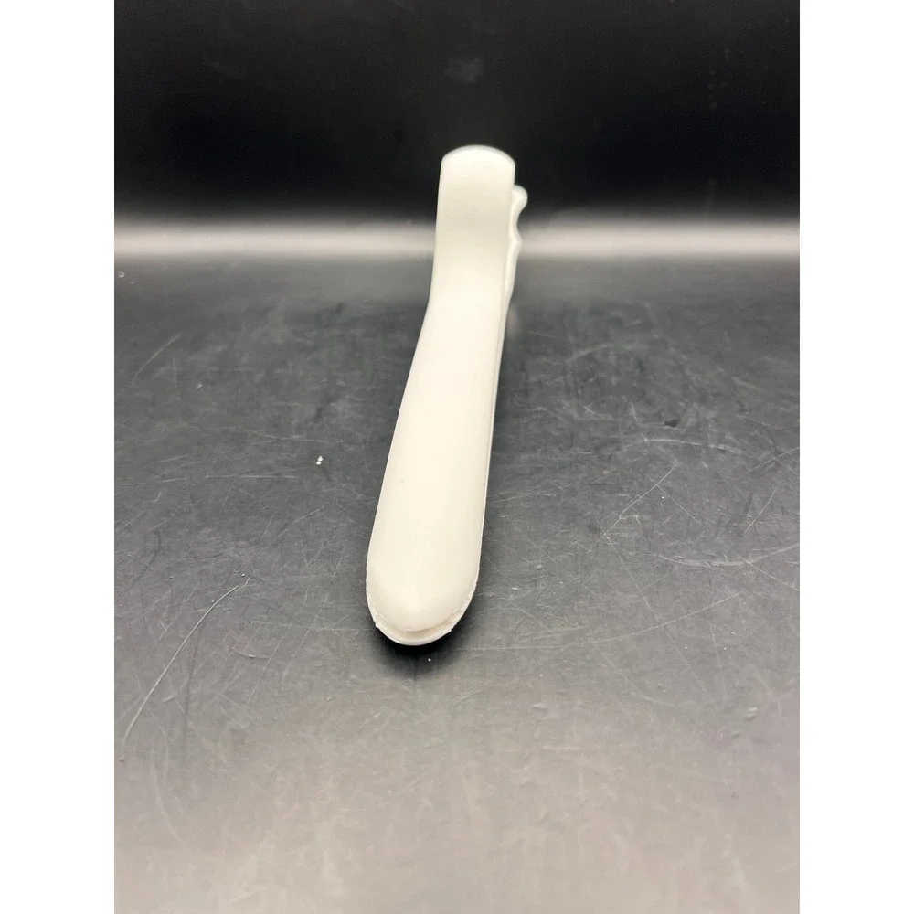Pampered Chef White Kitchen Coating Tray Breading Tongs Plastic Utensil Gadget‎